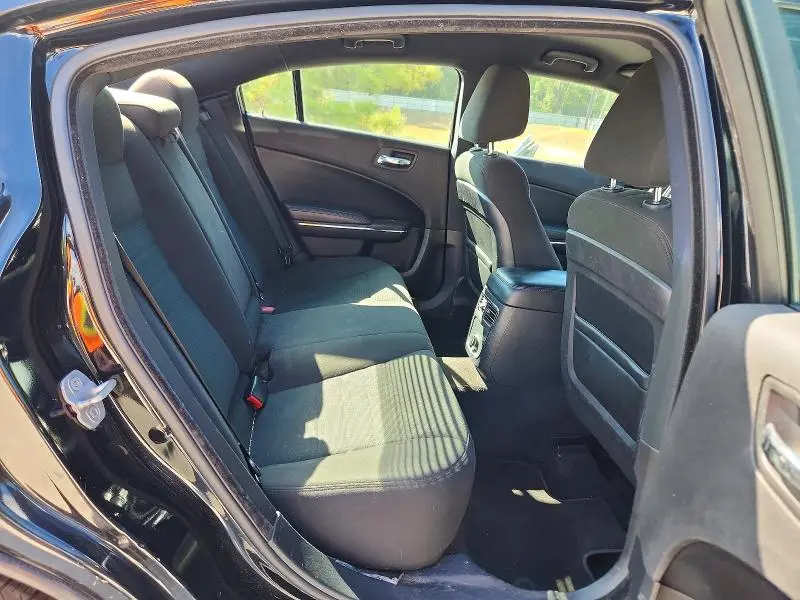2013 DODGE CHARGER SE  