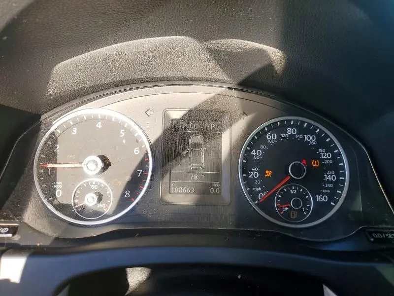 2016 VOLKSWAGEN TIGUAN S  