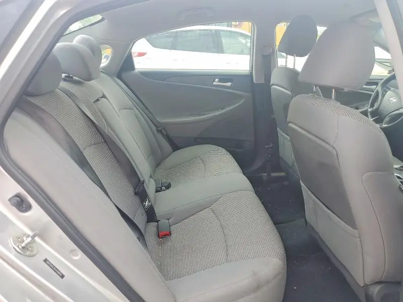 2012 HYUNDAI SONATA GLS  