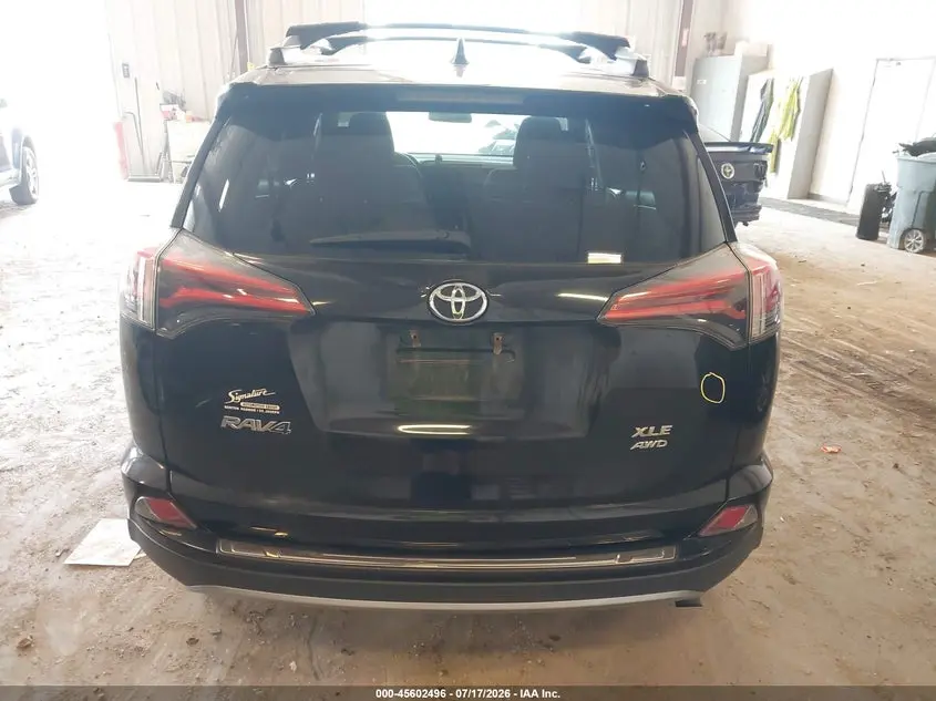 2018 TOYOTA RAV4 XLE