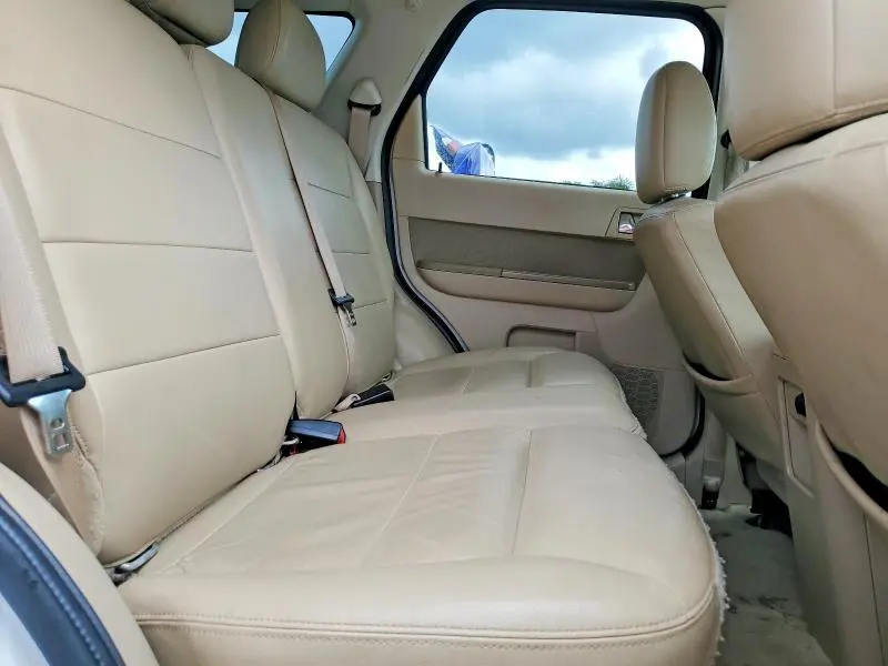 2010 FORD ESCAPE LIMITED  