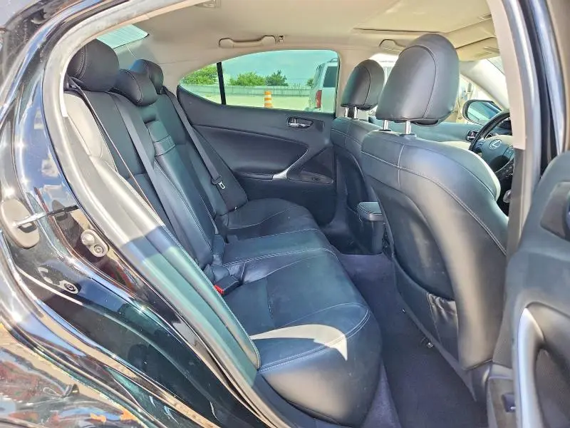 2010 LEXUS IS 250  