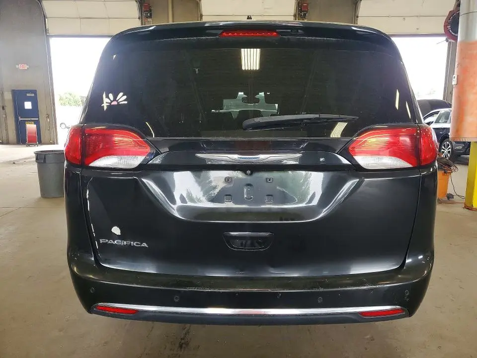 2017 CHRYSLER PACIFICA TOURING L  