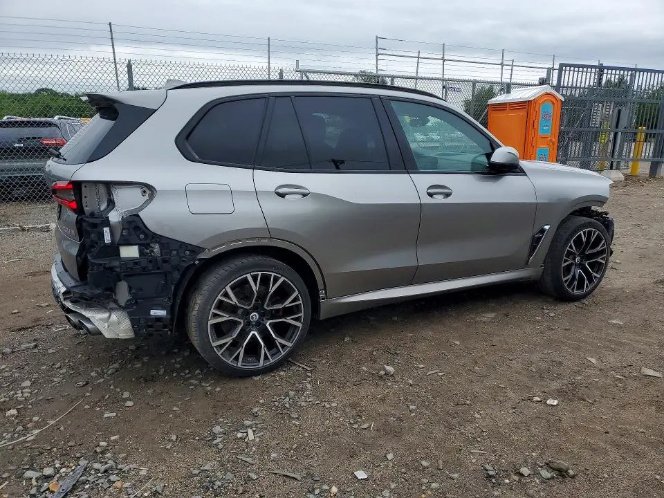 2023 BMW X5 M  