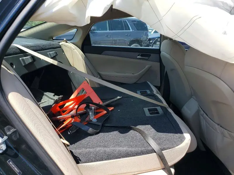 2018 HYUNDAI SONATA SE  