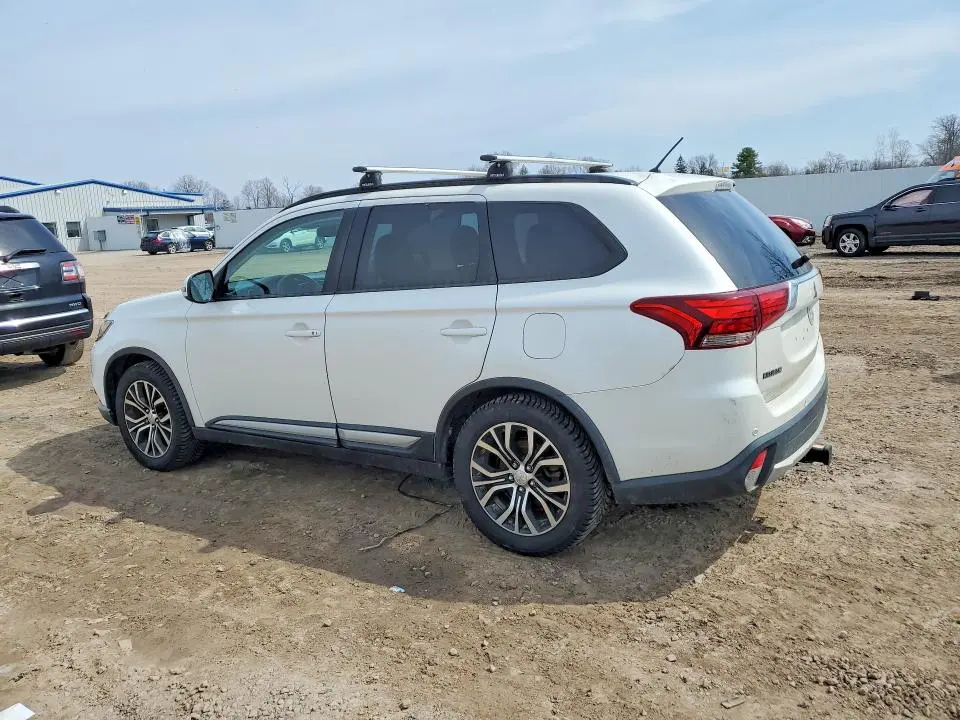 2016 MITSUBISHI OUTLANDER SE  