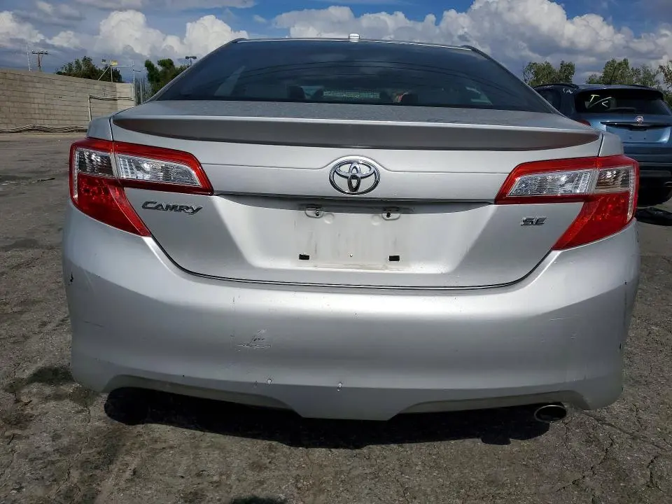 2013 TOYOTA CAMRY SE  