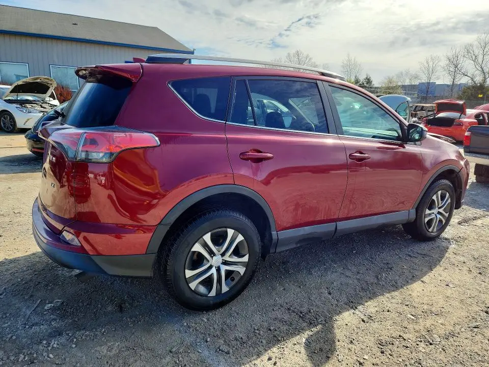2018 TOYOTA RAV4 LE  
