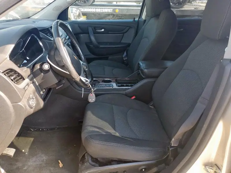 2015 CHEVROLET TRAVERSE LT  