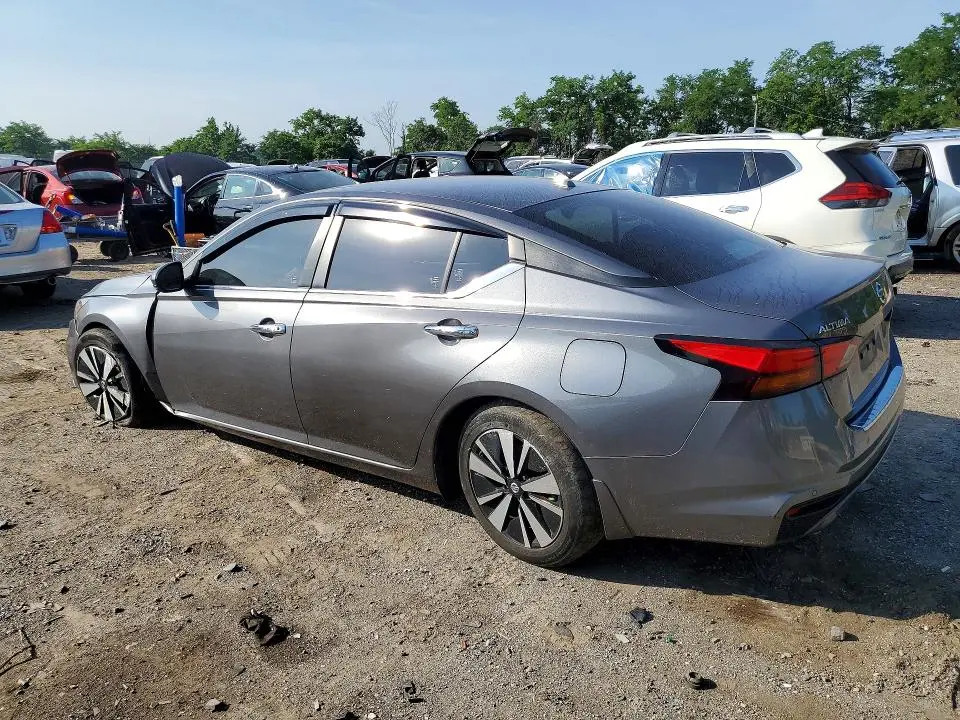 2021 NISSAN ALTIMA SV  