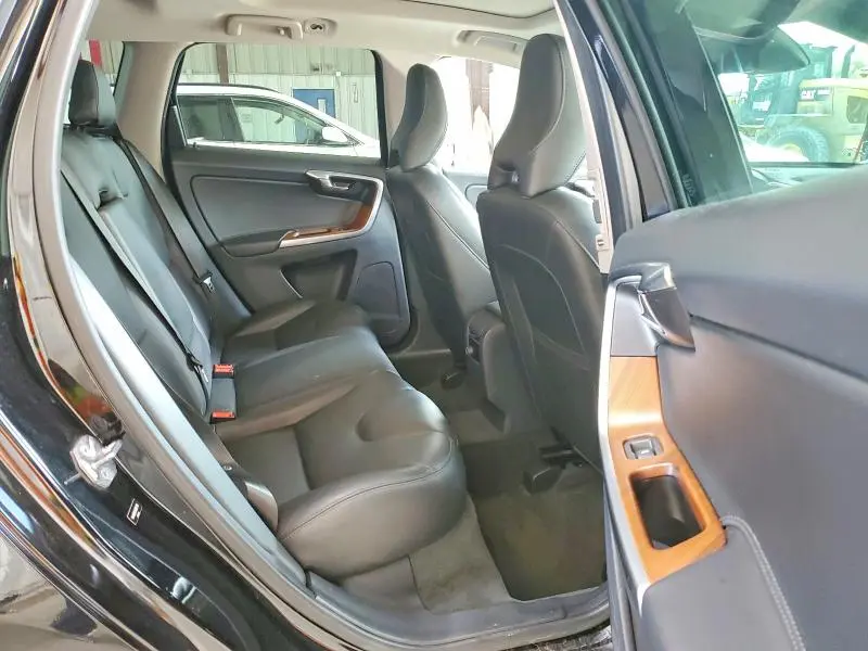 2017 VOLVO XC60 T5 INSCRIPTION  