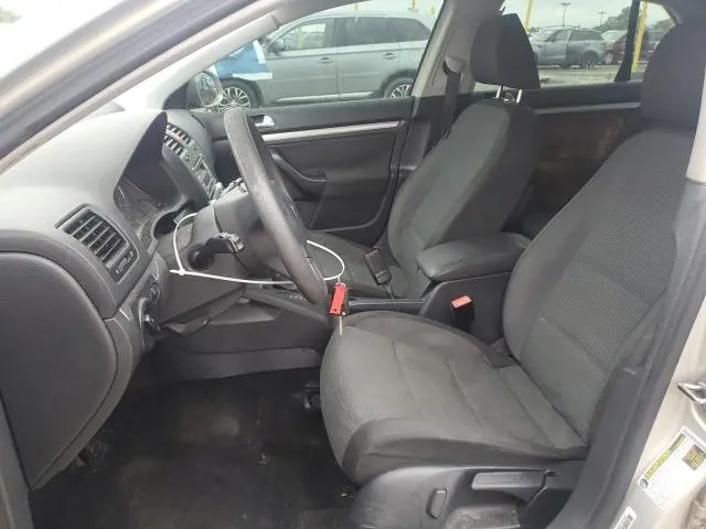 2010 VOLKSWAGEN JETTA S  