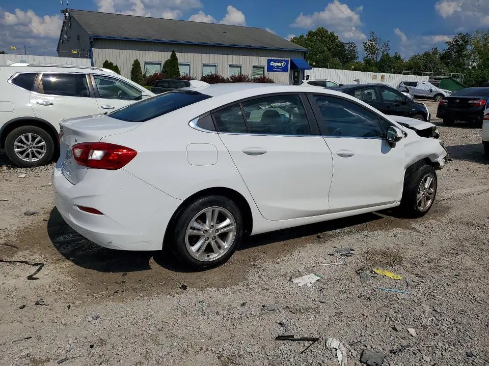 2017 CHEVROLET CRUZE LT  