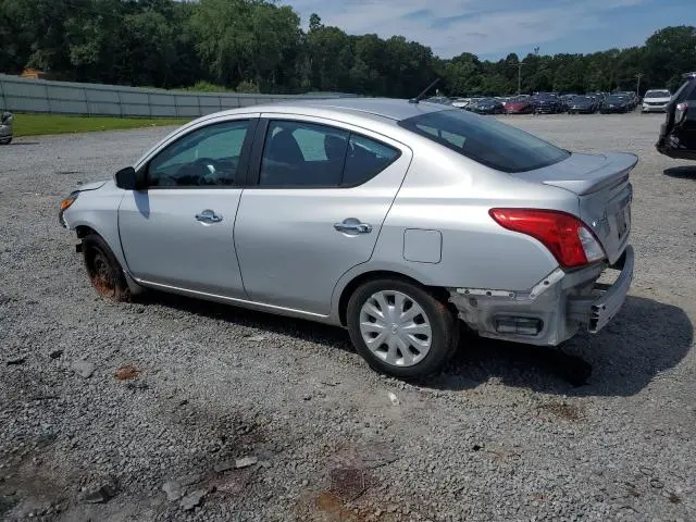 2019 NISSAN VERSA S  