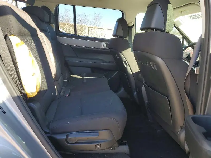 2024 HYUNDAI SANTA FE SE  