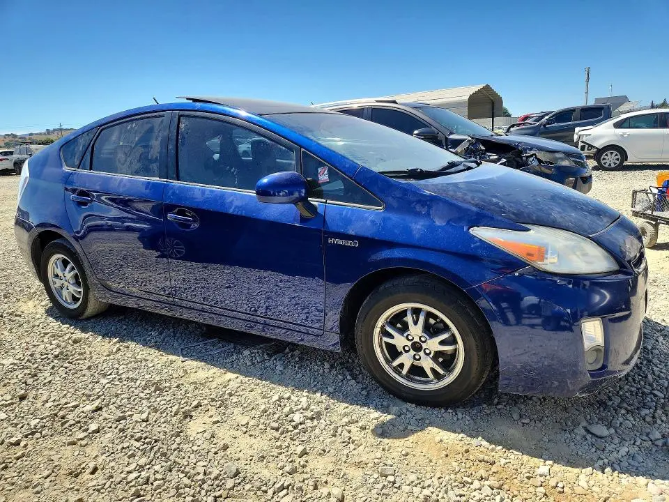 2011 TOYOTA PRIUS THREE  