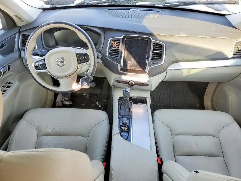 2019 VOLVO XC90 T6 MOMENTUM  