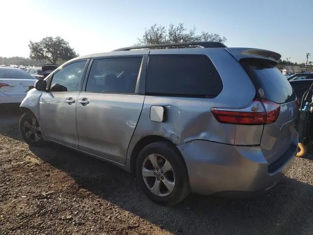 2017 TOYOTA SIENNA LE