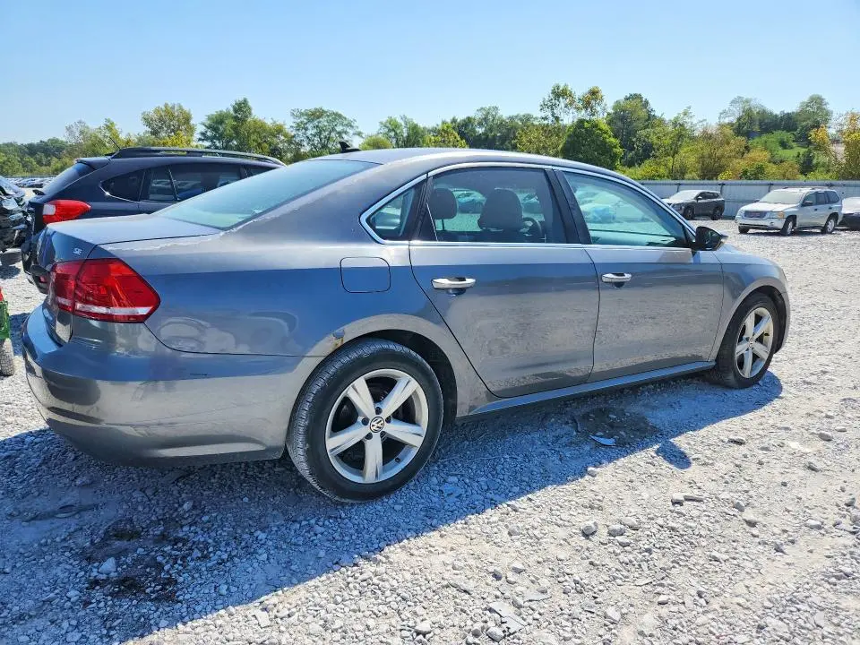 2012 VOLKSWAGEN PASSAT SE  