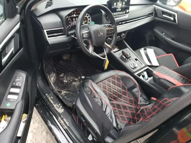 2024 MITSUBISHI OUTLANDER SE  