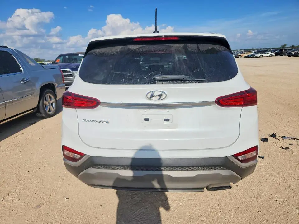 2019 HYUNDAI SANTA FE SE  