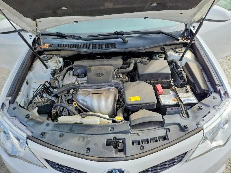 2014 TOYOTA CAMRY SE  