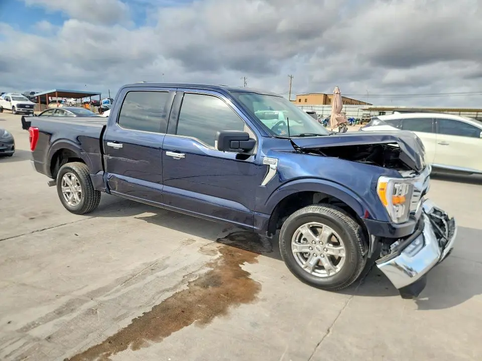 2022 FORD F150 XLT  