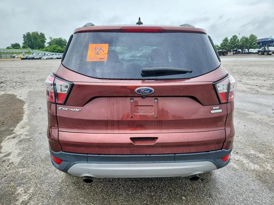 2018 FORD ESCAPE SE  