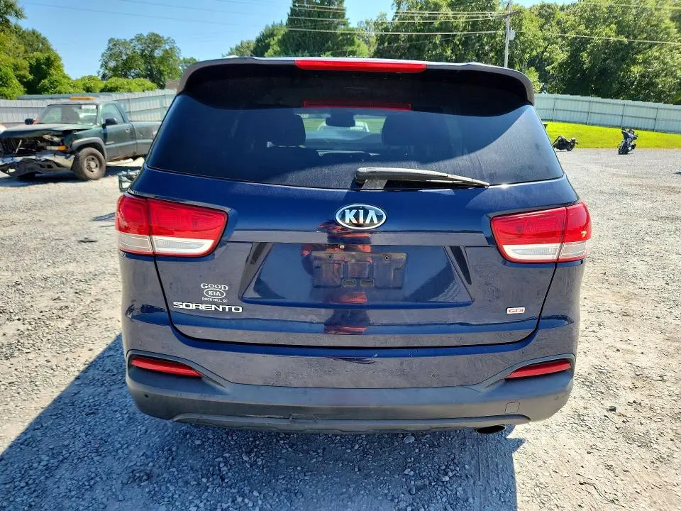 2016 KIA SORENTO LX  