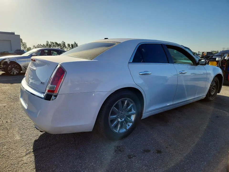 2012 CHRYSLER 300 LIMITED  