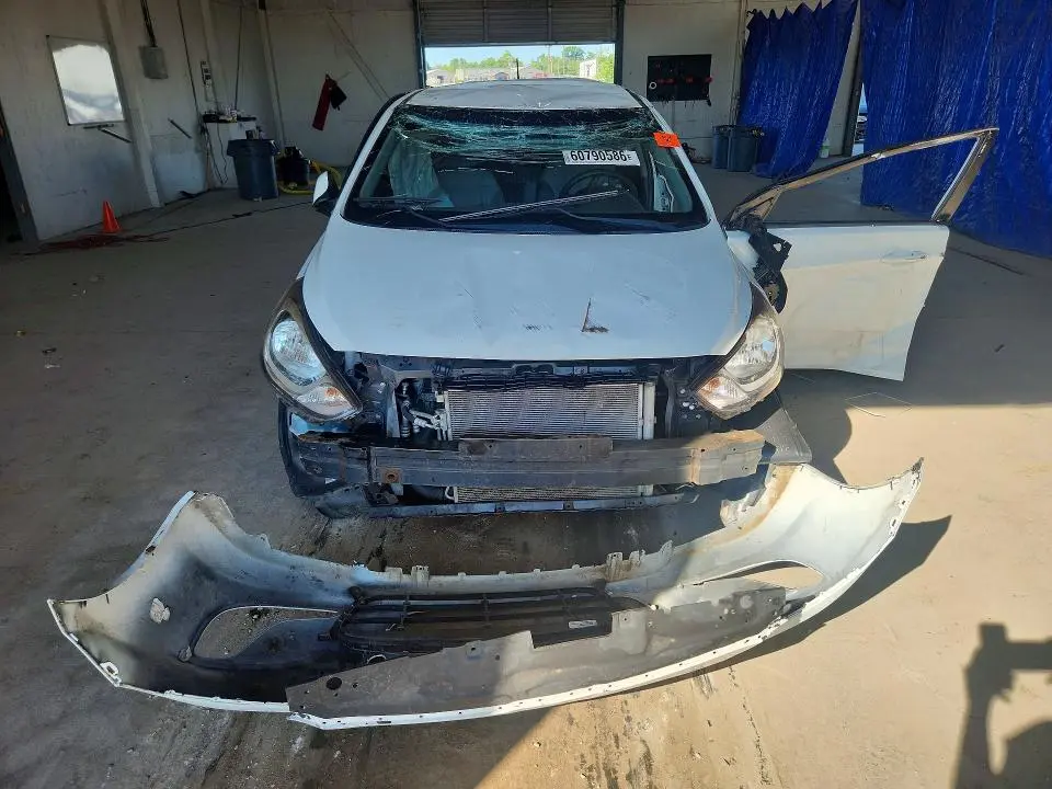2012 HYUNDAI ACCENT GS  
