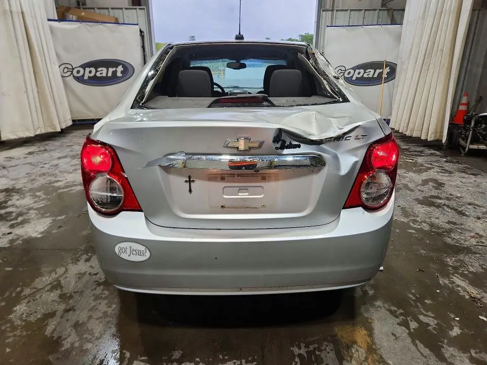 2016 CHEVROLET SONIC LT  