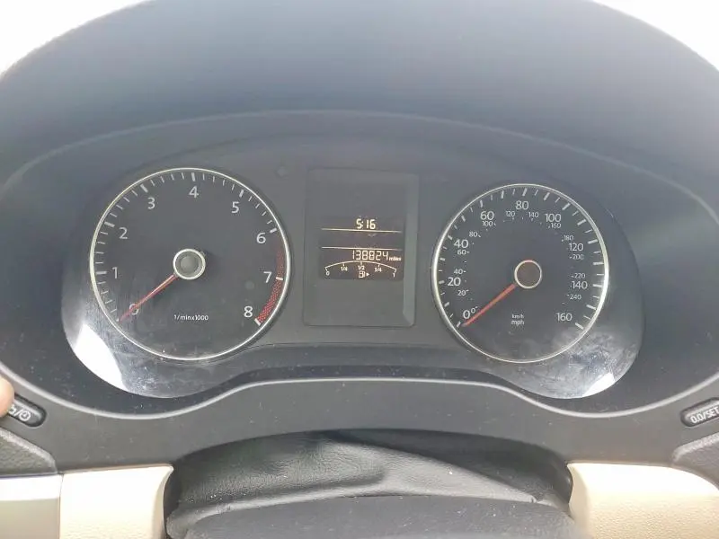2013 VOLKSWAGEN JETTA SE  