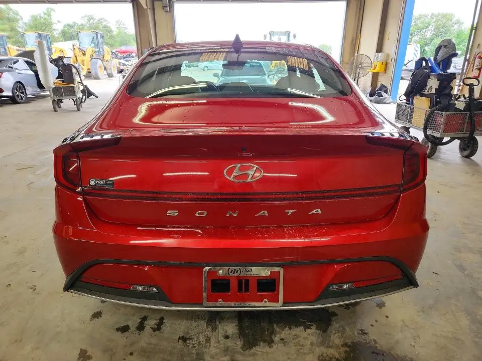 2021 HYUNDAI SONATA SE  