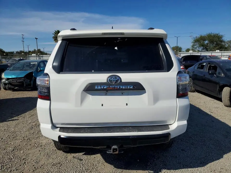 2016 TOYOTA 4RUNNER SR5  