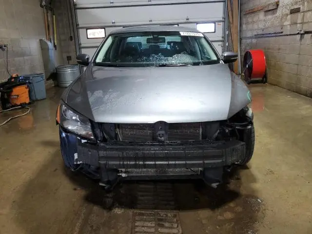 2014 VOLKSWAGEN PASSAT SE  