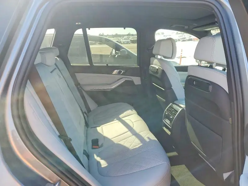 2024 BMW X5 XDRIVE50E  
