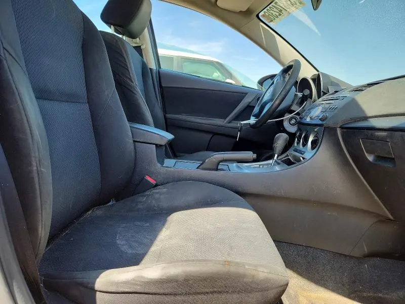 2010 MAZDA 3 I  