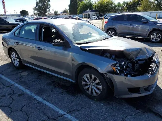 2013 VOLKSWAGEN PASSAT S  