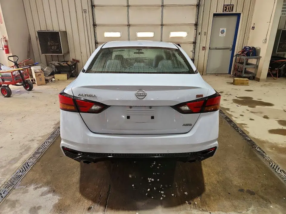 2025 NISSAN ALTIMA SR  