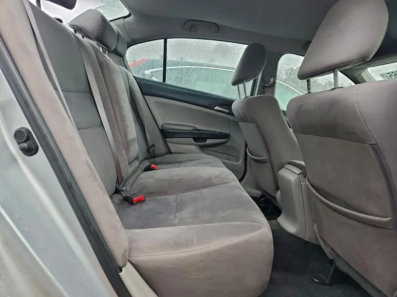 2011 HONDA ACCORD LX  