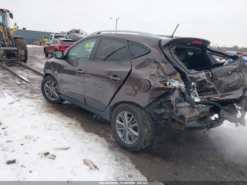 2015 HYUNDAI TUCSON SE