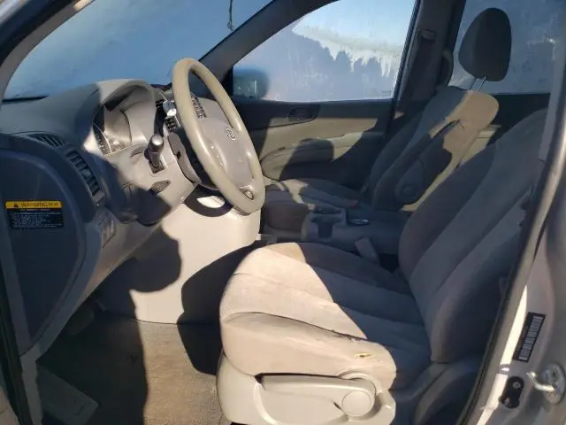 2012 KIA SEDONA LX  