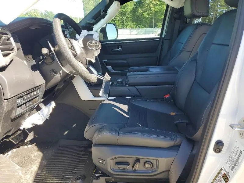 2025 TOYOTA TUNDRA PLATINUM  