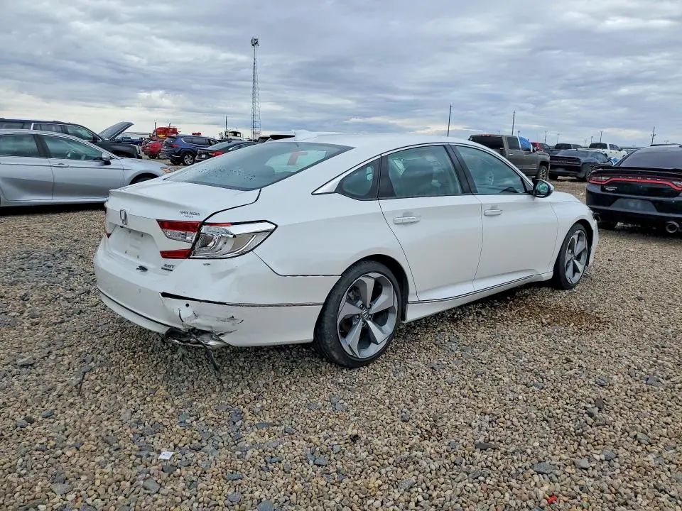 2019 HONDA ACCORD TOURING  