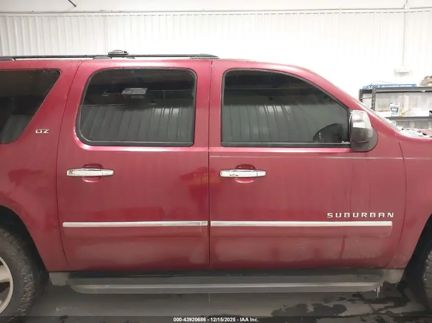 2010 CHEVROLET SUBURBAN 1500 LTZ