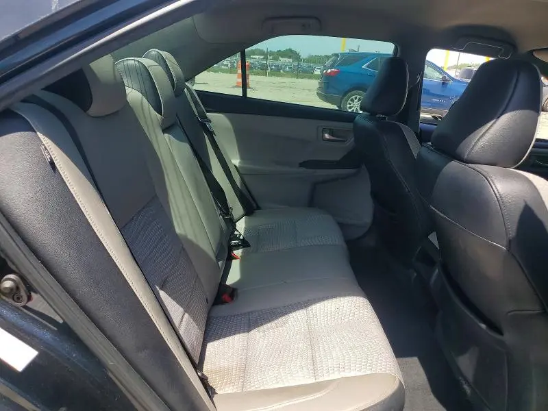 2015 TOYOTA CAMRY SE  