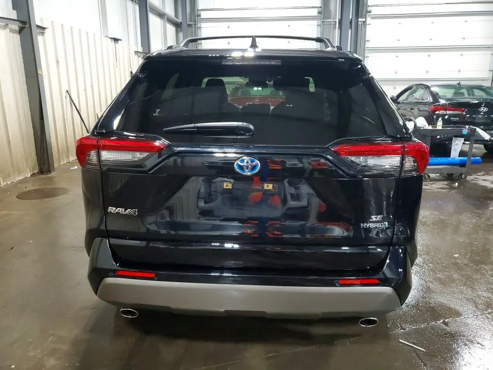 2023 TOYOTA RAV4 SE  
