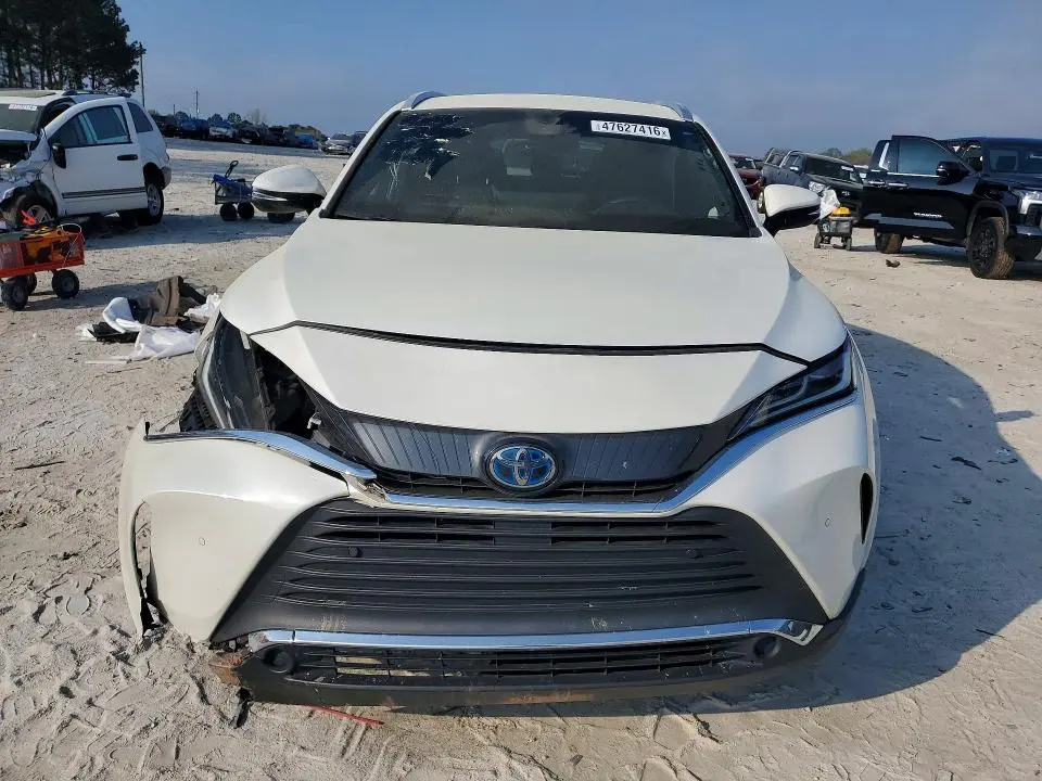 2021 TOYOTA VENZA XLE  