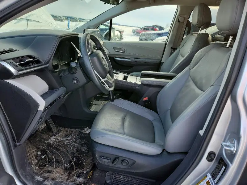 2024 TOYOTA SIENNA LIMITED  